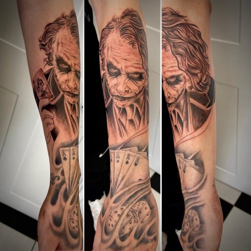 Photo post from lovetattoossandhurst.