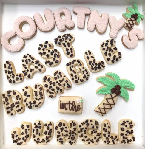 Carousel post from marquettescakestudio.