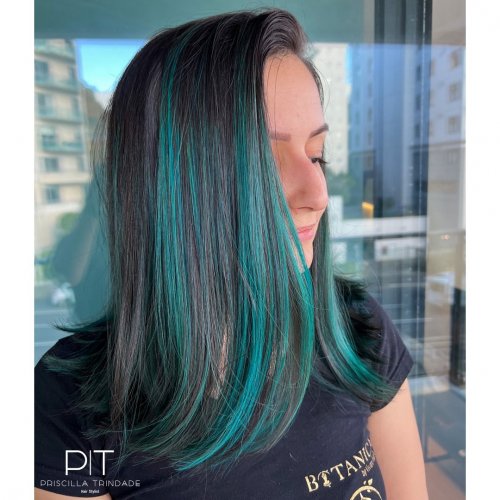 Carousel post from trindadehairstylist.