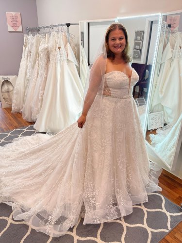 Photo post from thecurvybridenj.