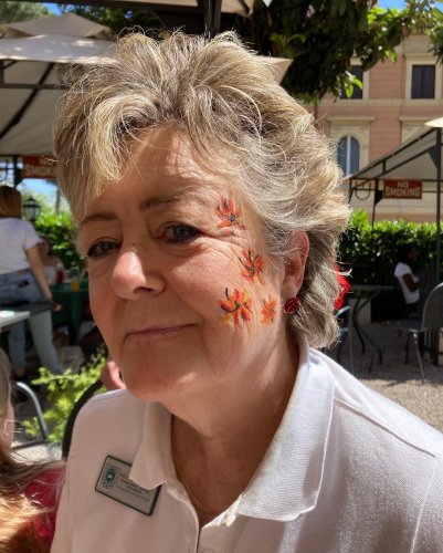 Carousel post from aur_arts.