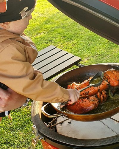 Carousel post from ilovekamadojoe.