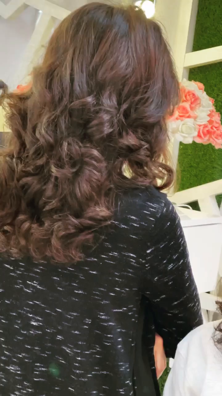 Video post from desaronsalon.