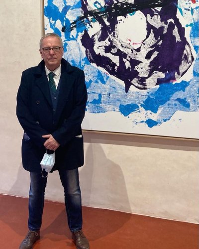 Carousel post from aur_arts.