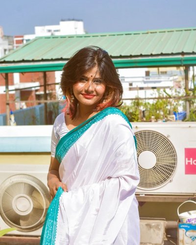 Carousel post from medha.bee.