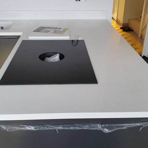 Carousel post from ellocoworktops.