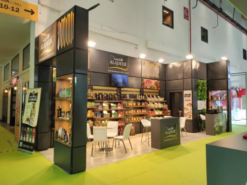 Carousel post from gowawear.