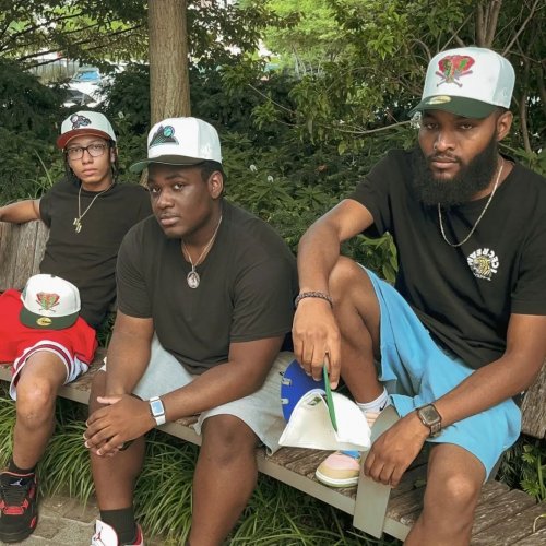 Carousel post from exclusive.fitted.