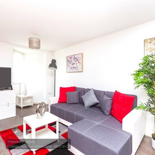 Photo post from kasarstays.