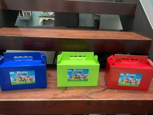 Carousel post from la_gifteria.