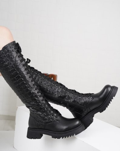 Carousel post from ossoshoes.
