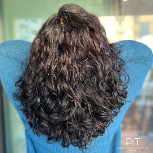 Carousel post from trindadehairstylist.