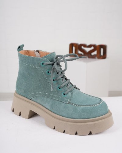 Carousel post from ossoshoes.