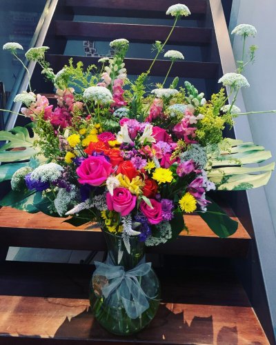 Carousel post from la_gifteria.