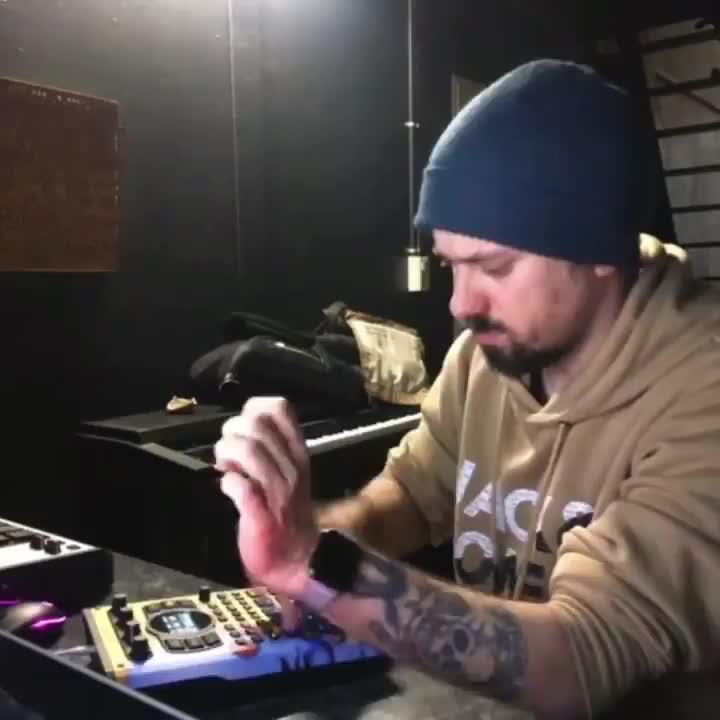 Video post from owae.ga.
