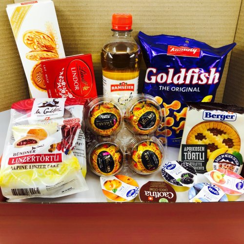 Photo post from swiss_food_box.