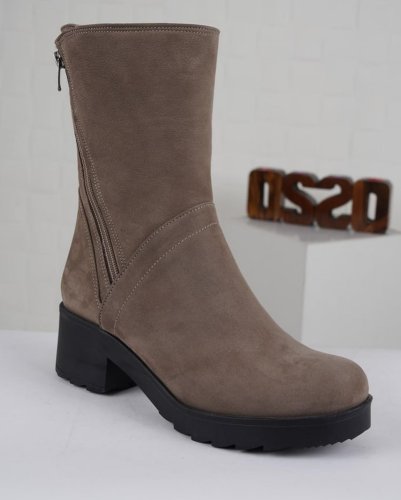 Carousel post from ossoshoes.