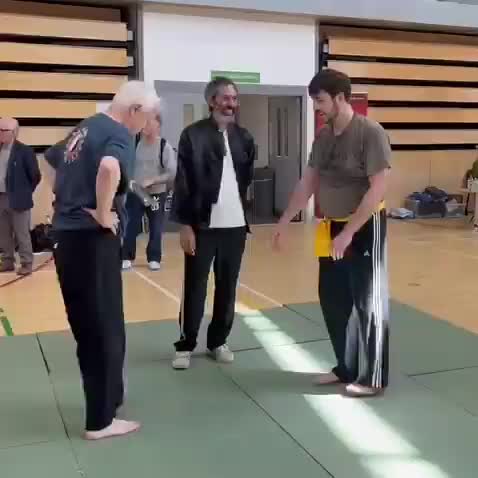 Video post from azischooloftaiji.