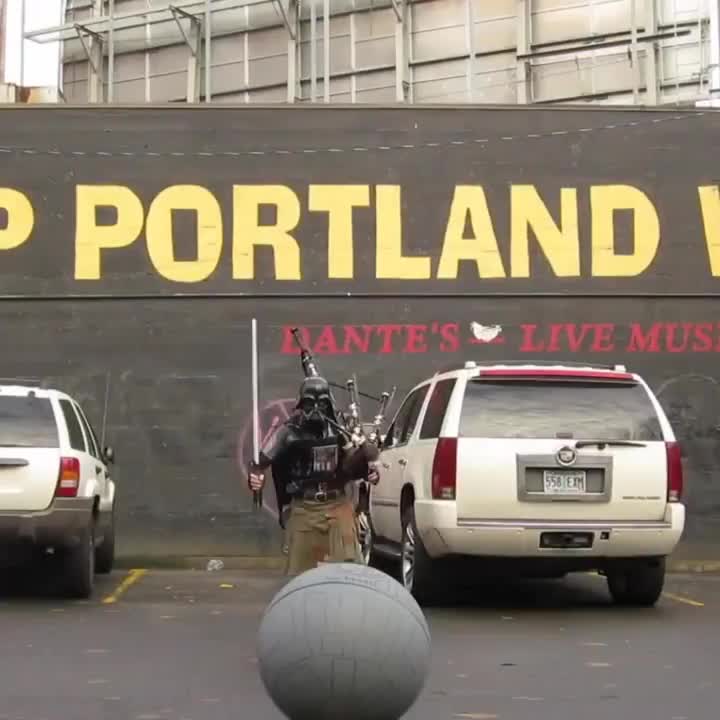 Video post from theunipiper.
