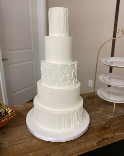Photo post from marquettescakestudio.