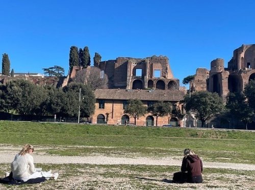 Carousel post from aur_arts.