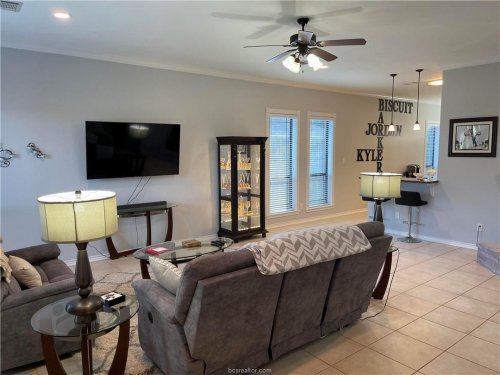 Carousel post from aggierelo.