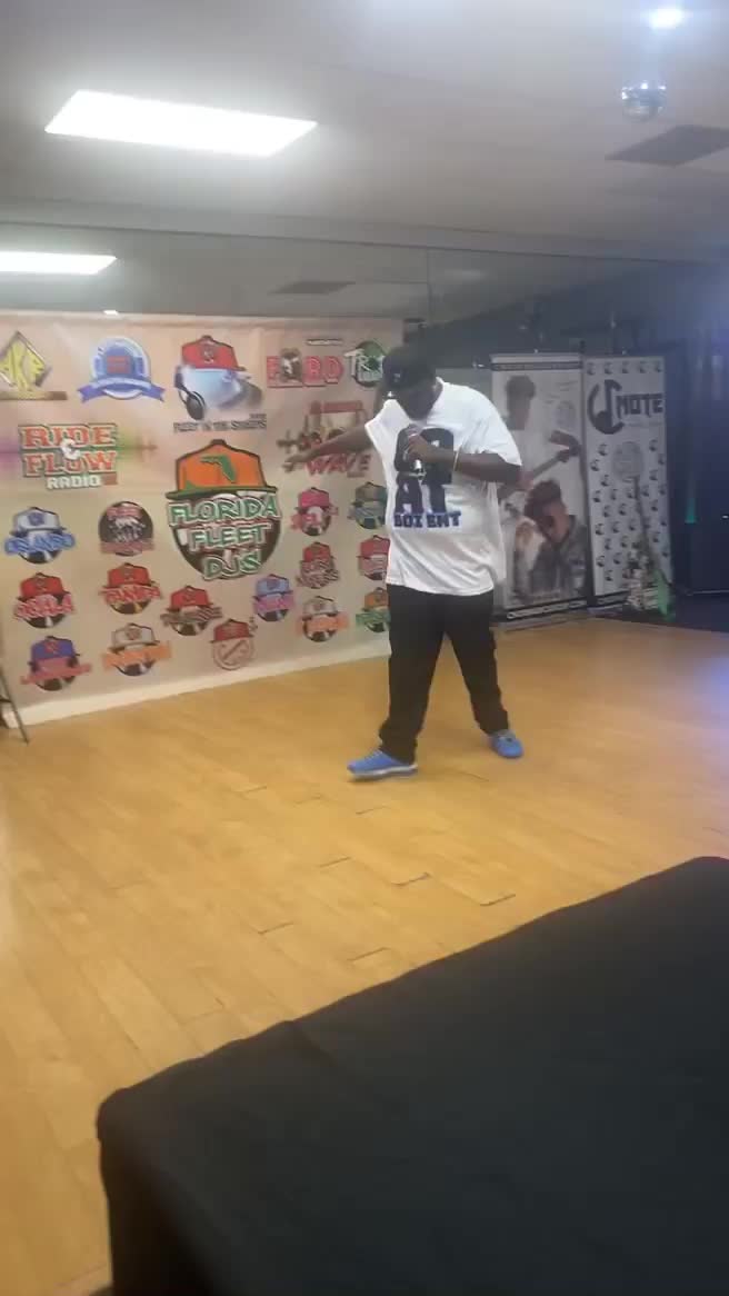 Video post from fleetdjs_mag.