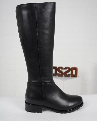 Carousel post from ossoshoes.