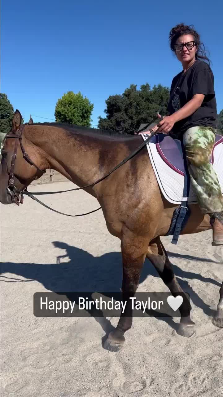 Video post from __amber_lydic__.