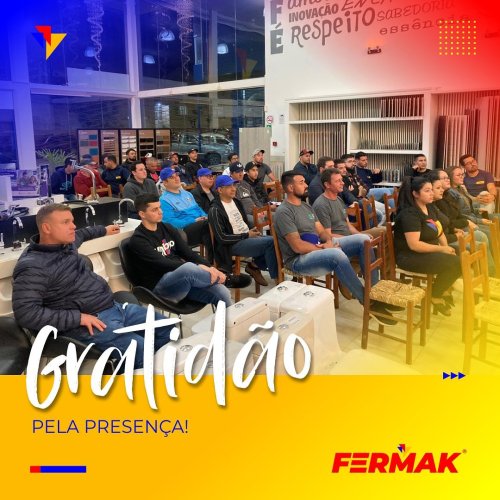 Carousel post from fermakoficial.