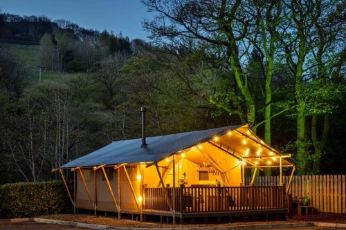 Carousel post from Dovestone Holiday Park.