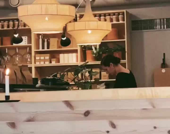 Video post from uno_fika_butik.