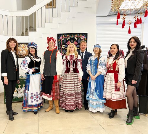 Carousel post from padarunak.fond.