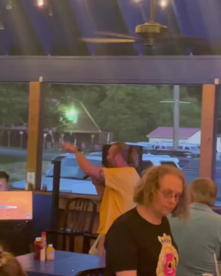 Carousel post from trekdirtyto.me.