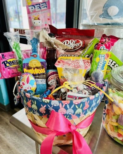 Carousel post from heysugarcandystore.