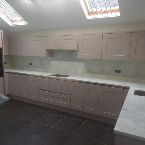 Carousel post from ellocoworktops.