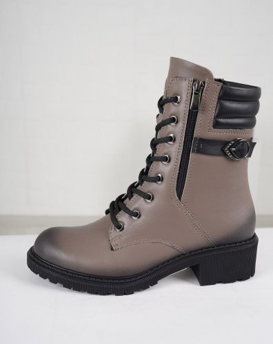 Carousel post from ossoshoes.