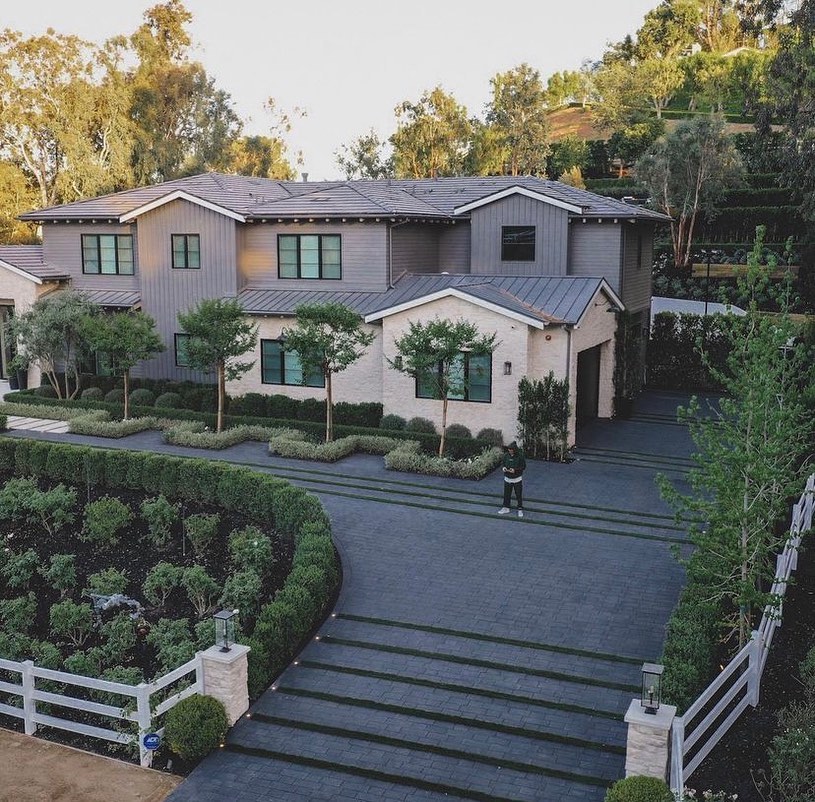 Carousel post from techobloc.