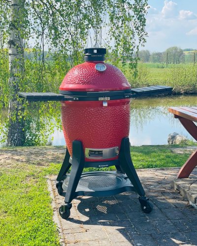 Carousel post from ilovekamadojoe.