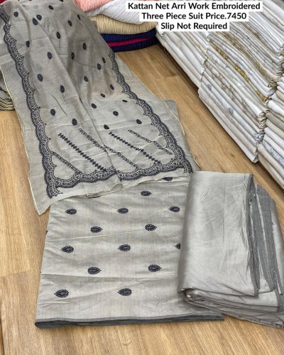 Carousel post from akbar_fabrics_.