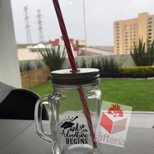 Carousel post from la_gifteria.