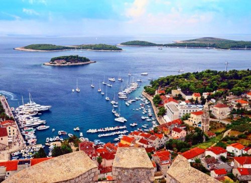 Photo post from taucktravel.