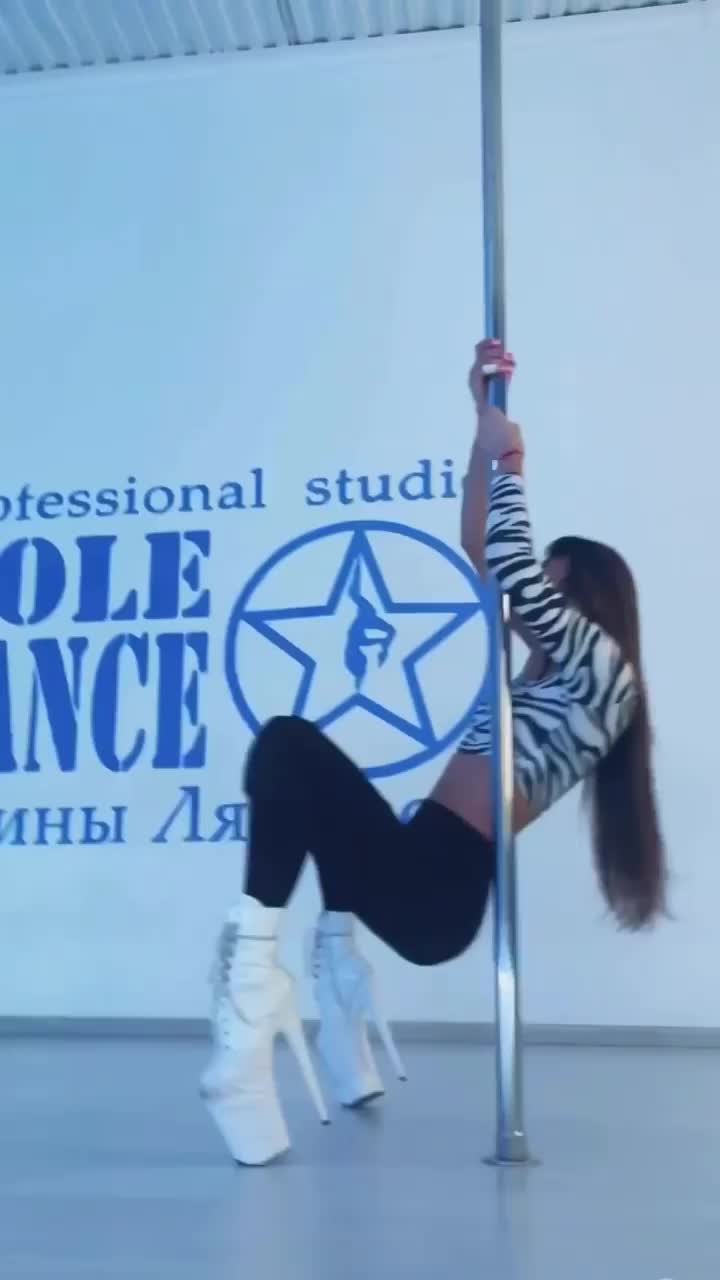 Video post from poledance_krasnodar.