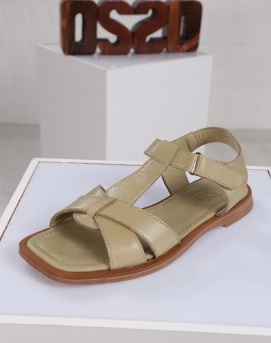 Carousel post from ossoshoes.