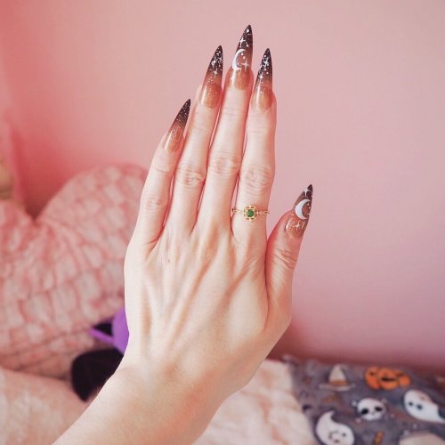 Carousel post from margaritabloom.