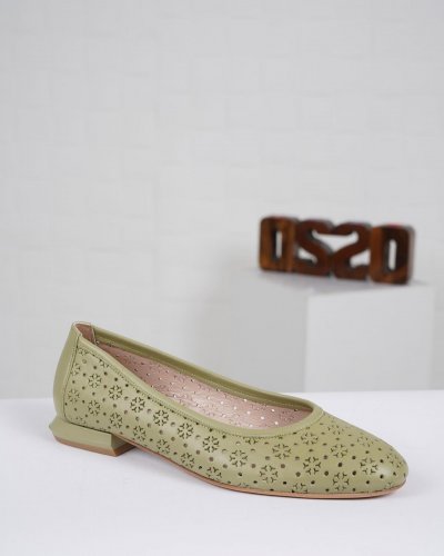 Carousel post from ossoshoes.