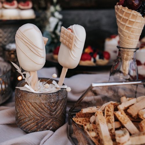 Photo post from suesseboutique.