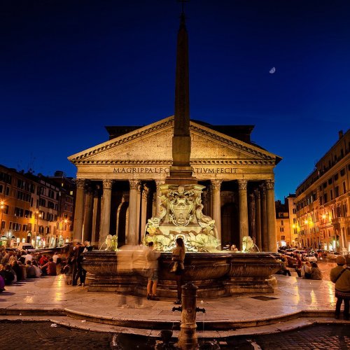 Carousel post from aurrome.