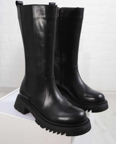 Carousel post from ossoshoes.