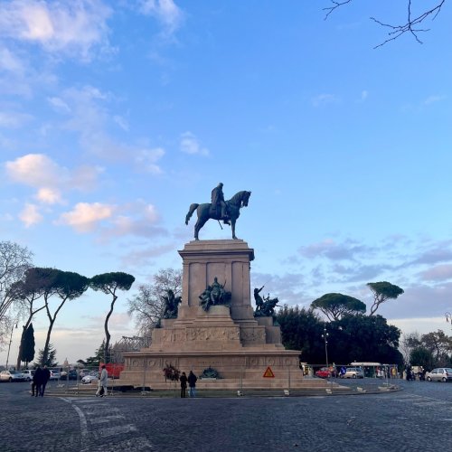 Photo post from aurrome.